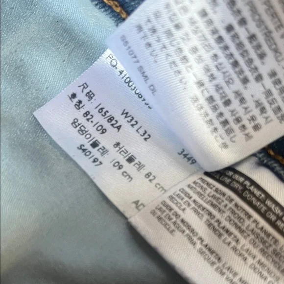 Levi’s 311 Shaping Skinny Jeans - Picture 3 of 8